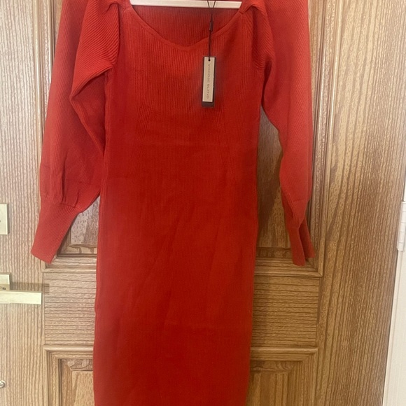 Tahari Dresses & Skirts - Tahari Vibrant Spicy Orange Long Sleeve Dress Size Large